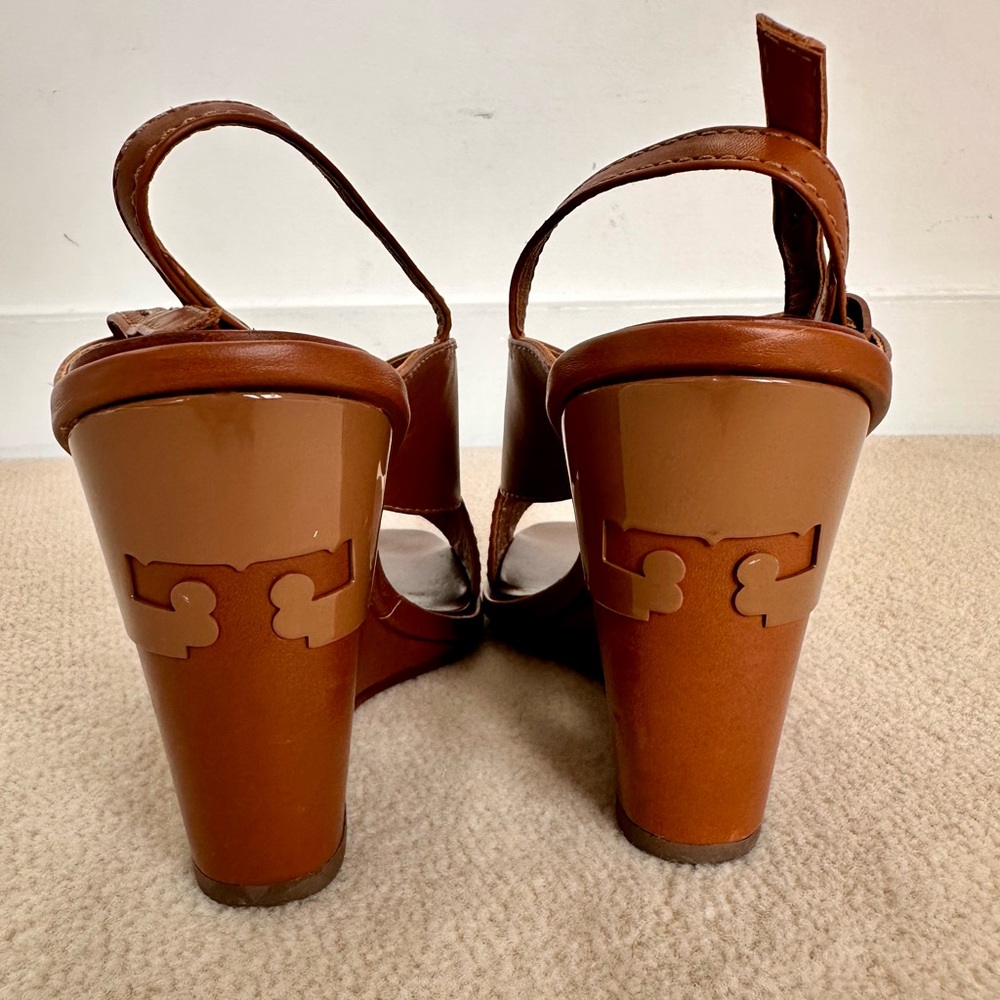 Tory Burch Gabrielle Wedges/Sandals (Size 5) - Picture 3 of 5